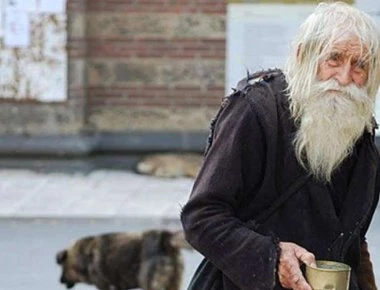 «Έσβησε» ο υπεραιωνόβιος επαίτης-δωρητής της Βουλγαρικής Εκκλησίας